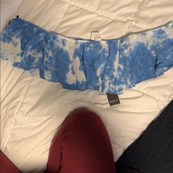 Forever 21 off the shoulder crop top - Picture 2 of 4